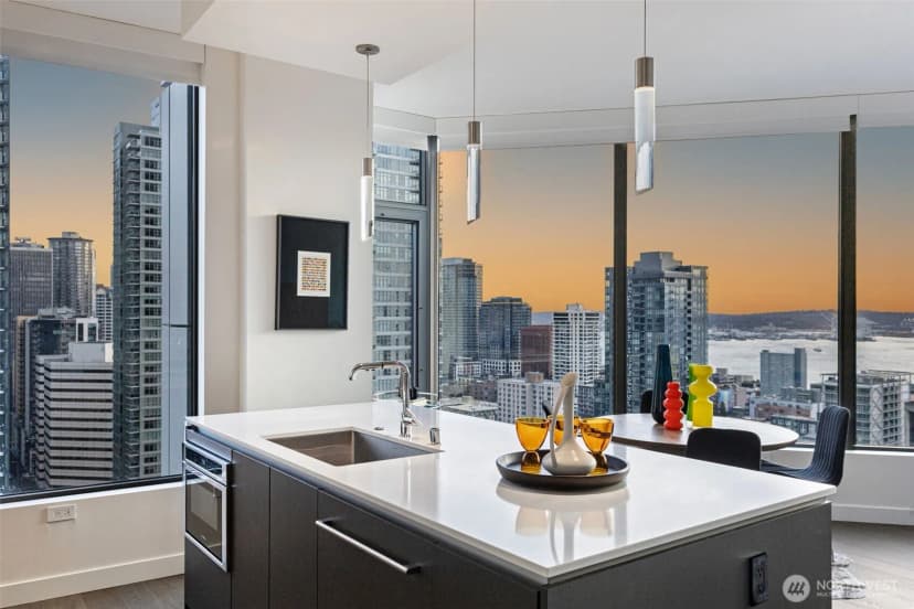 Property photo for 2510 6th Avenue #2504, Seattle photo 15