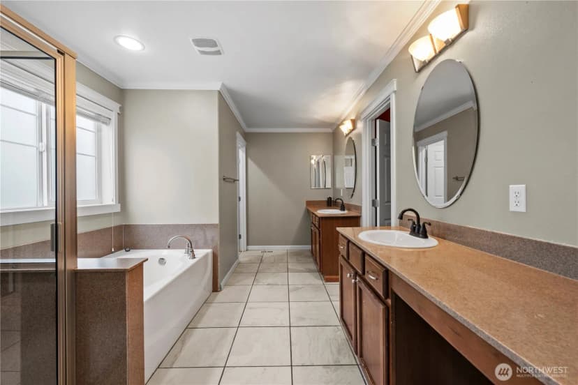Property photo for 4737 Mount Baker Loop, Mount Vernon photo 10