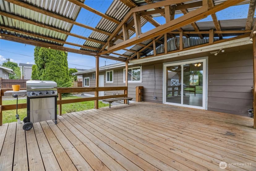 Property photo for 230 Cleveland Avenue, Sumas photo 10