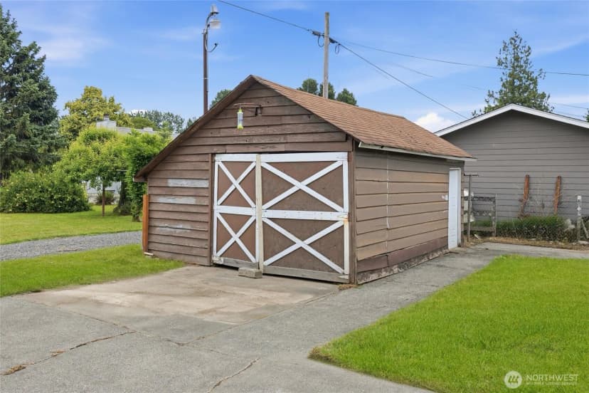 Property photo for 230 Cleveland Avenue, Sumas photo 29