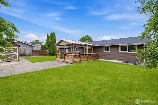 Property photo for 230 Cleveland Avenue, Sumas photo 3