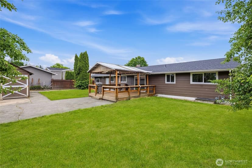 Property photo for 230 Cleveland Avenue, Sumas photo 3