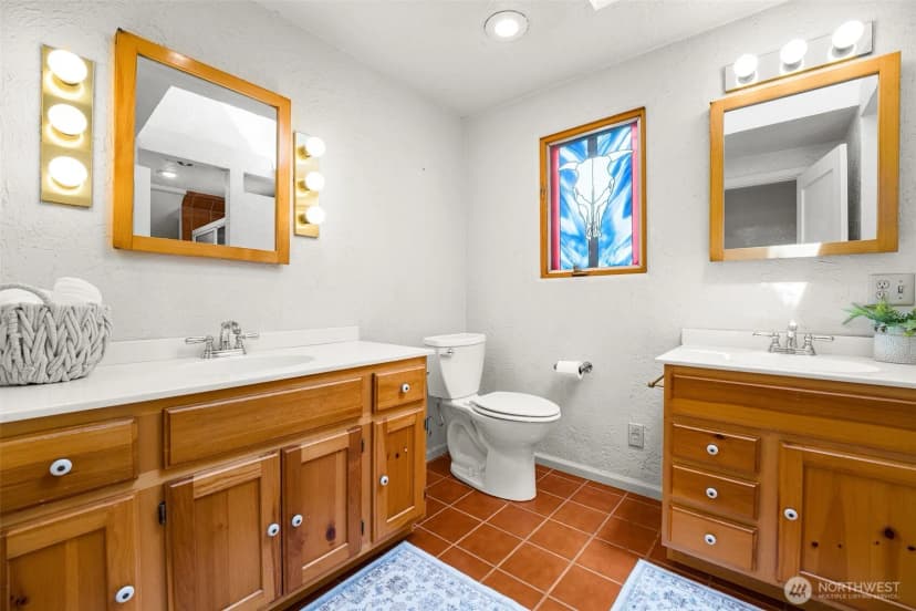 Property photo for 8248 16th Avenue Ne, Seattle photo 24