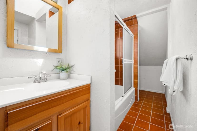 Property photo for 8248 16th Avenue Ne, Seattle photo 25