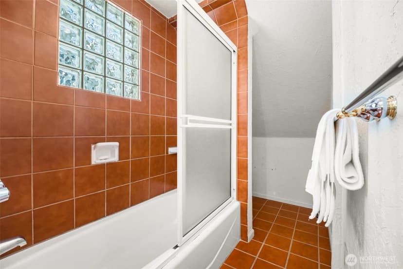 Property photo for 8248 16th Avenue Ne, Seattle photo 26