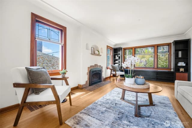 Property photo for 8248 16th Avenue Ne, Seattle photo 5