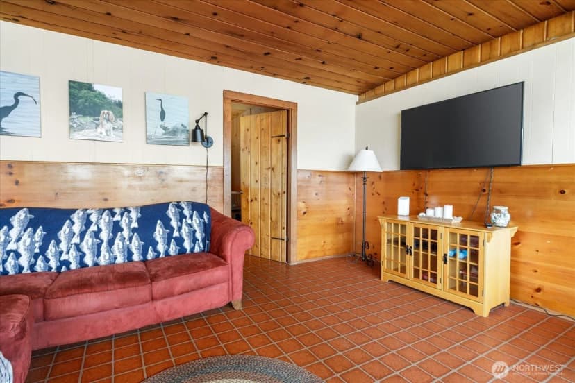 Property photo for 3130 Green Road, Oak Harbor photo 14