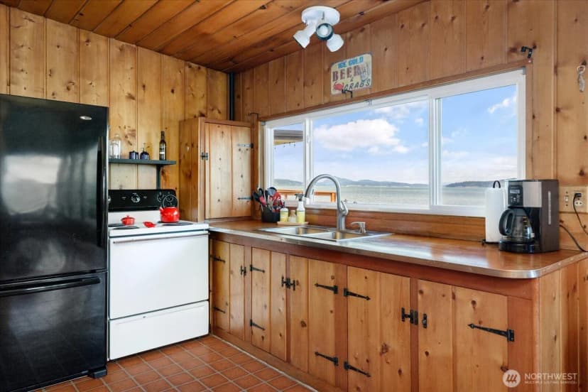 Property photo for 3130 Green Road, Oak Harbor photo 19