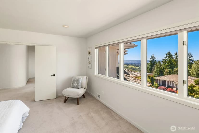 Property photo for 5414 154th Avenue Se, Bellevue photo 28