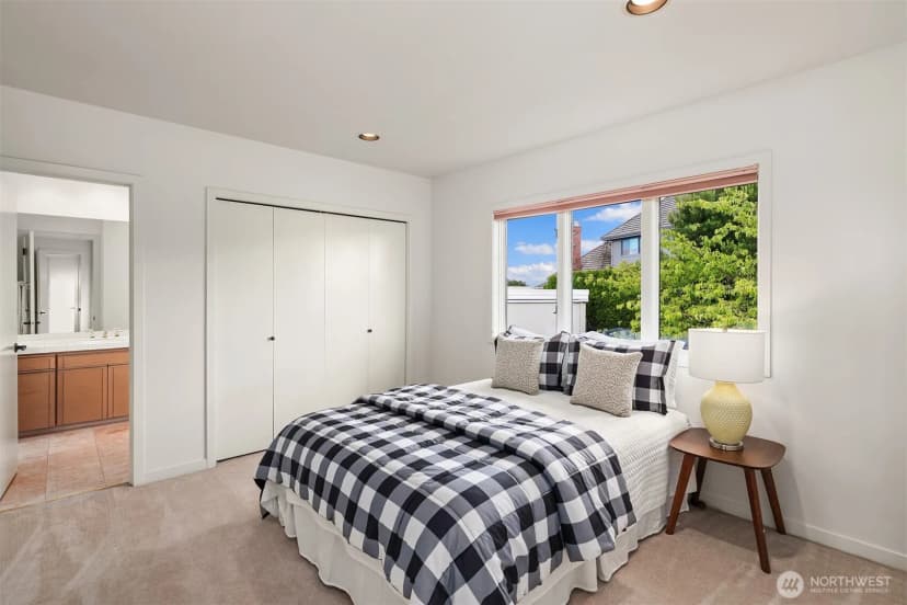 Property photo for 5414 154th Avenue Se, Bellevue photo 30