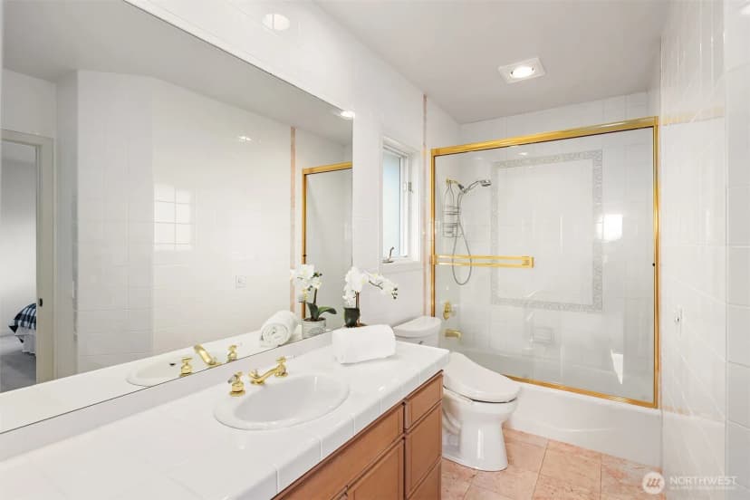 Property photo for 5414 154th Avenue Se, Bellevue photo 31