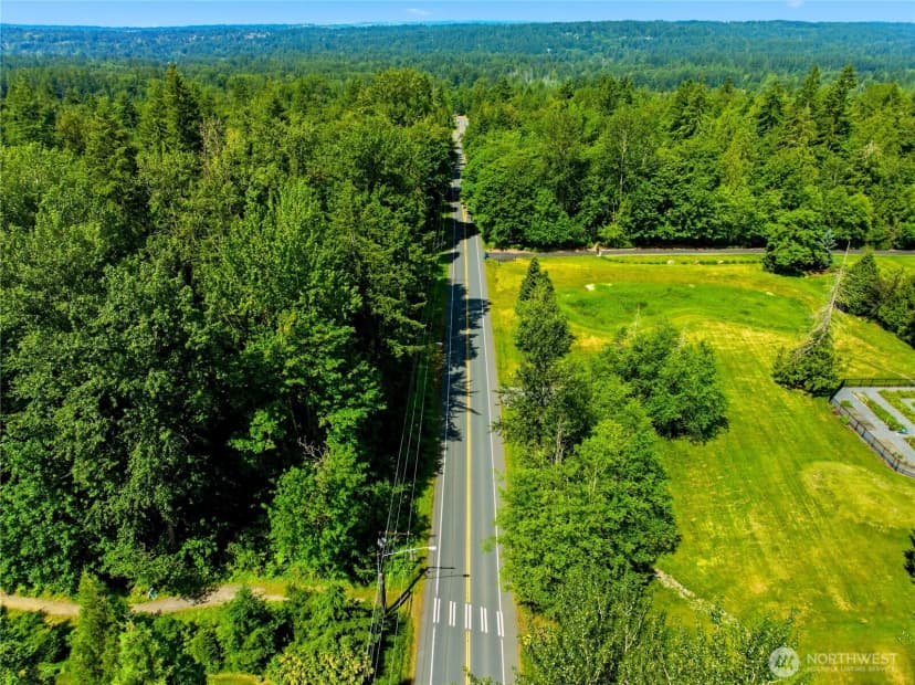 Property photo for 21 Xxx Ne 133rd Street, Woodinville photo 11