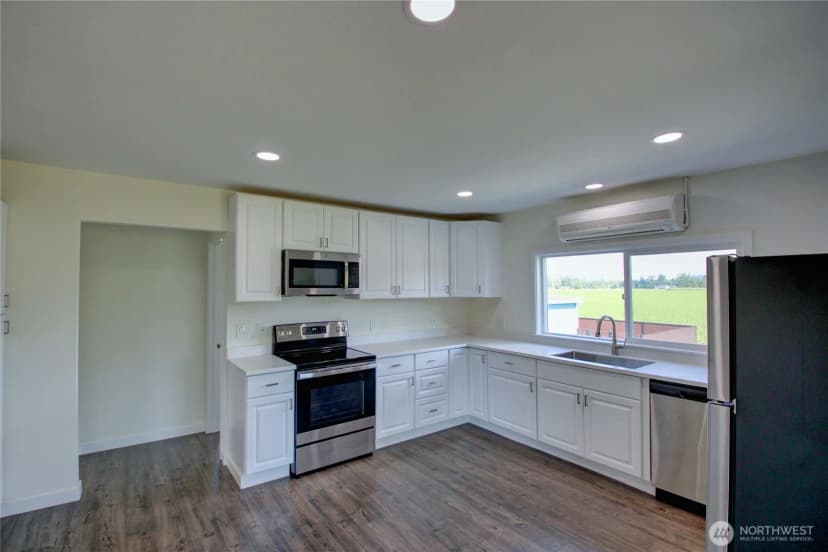 Property photo for 11132 Sterling Road, Sedro Woolley photo 7