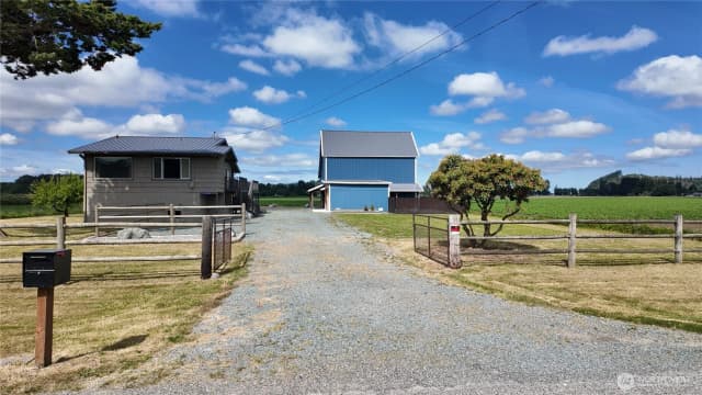 Property photo for 11132 Sterling Road, Sedro Woolley photo 2