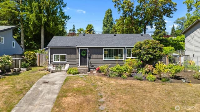 Property photo for 16237 10th Avenue Ne, Shoreline photo 2