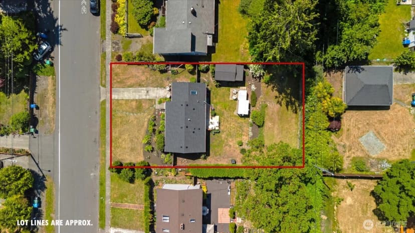 Property photo for 16237 10th Avenue Ne, Shoreline photo 30