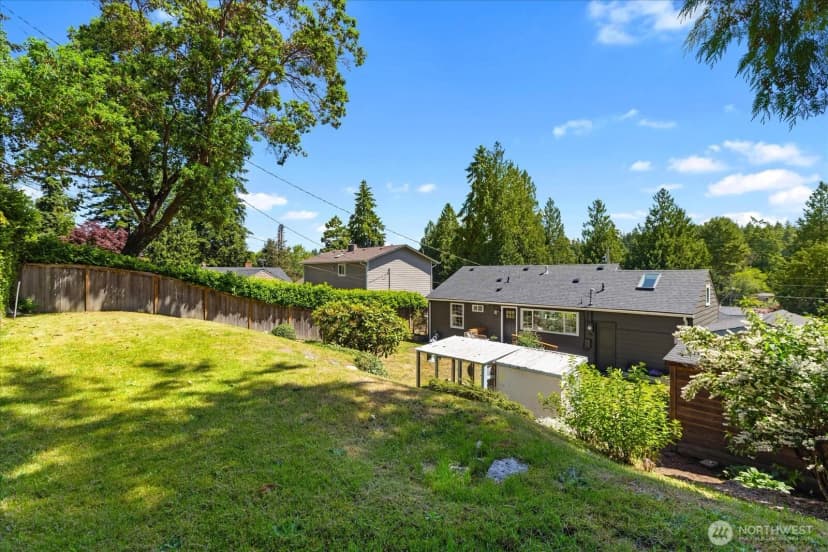 Property photo for 16237 10th Avenue Ne, Shoreline photo 24