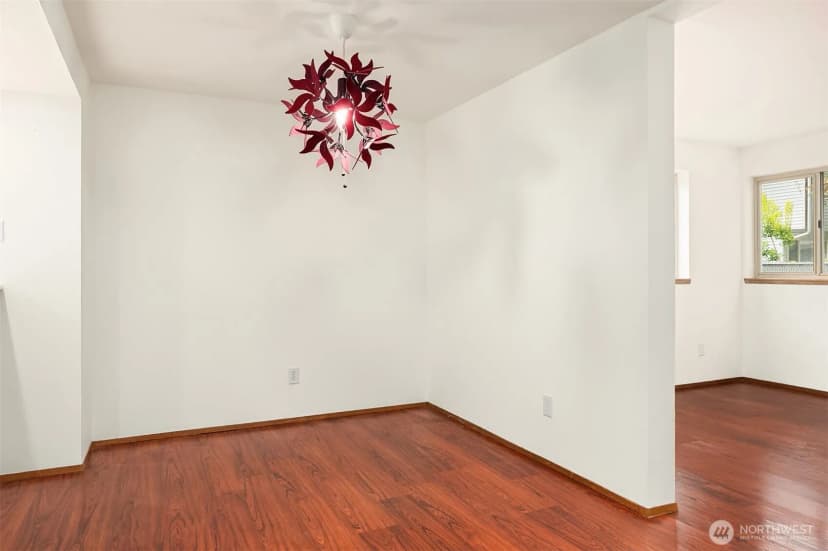 Property photo for 708 6th Avenue S #e101, Kent photo 8