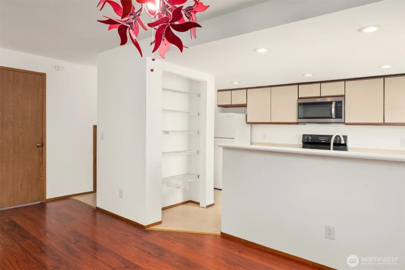 Property photo for 708 6th Avenue S #e101, Kent photo 10