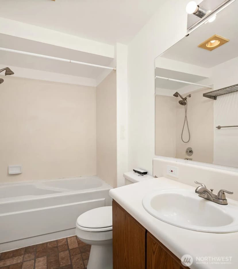 Property photo for 708 6th Avenue S #e101, Kent photo 17