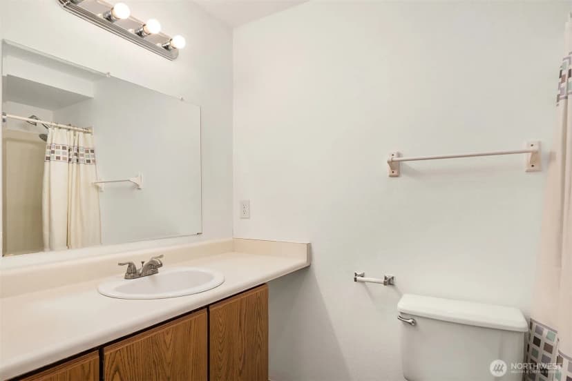 Property photo for 708 6th Avenue S #e101, Kent photo 20