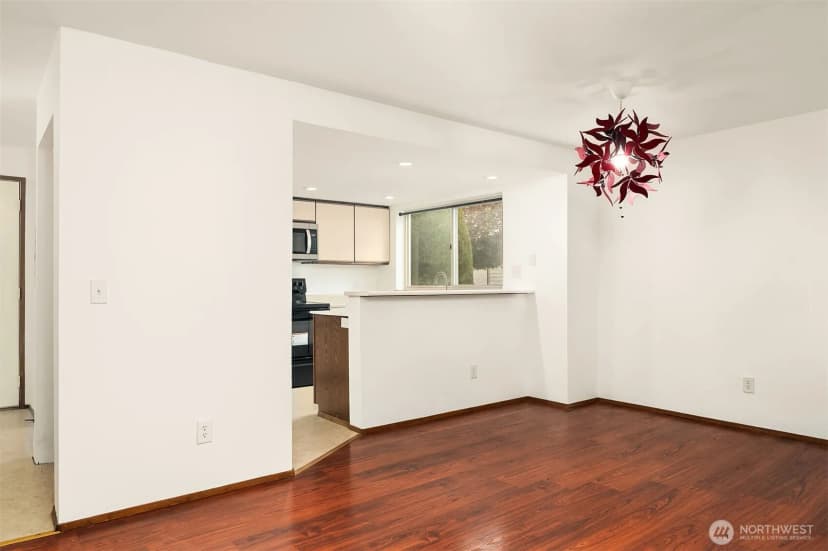 Property photo for 708 6th Avenue S #e101, Kent photo 9