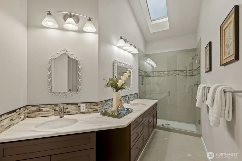 Property photo for 18560 Ne 57th Street, Redmond photo 14