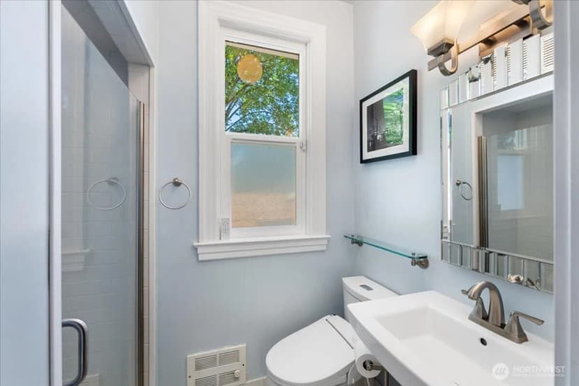 Property photo for 123 31st Avenue, Seattle photo 21
