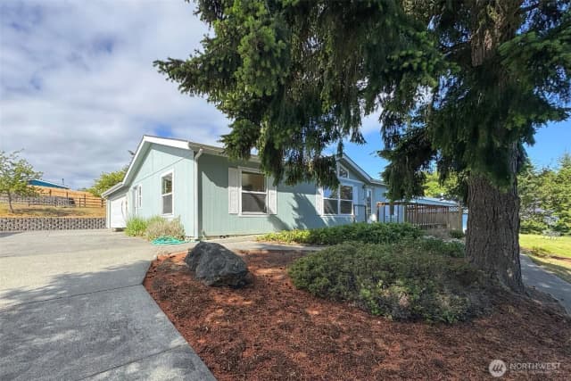 Property photo for 2532 W 16th Street, Port Angeles photo 2