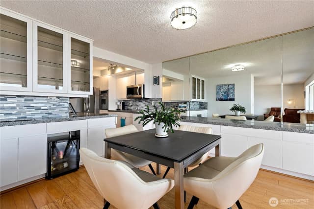 Property photo for 22222 Dock Avenue #2b, Des Moines photo 4