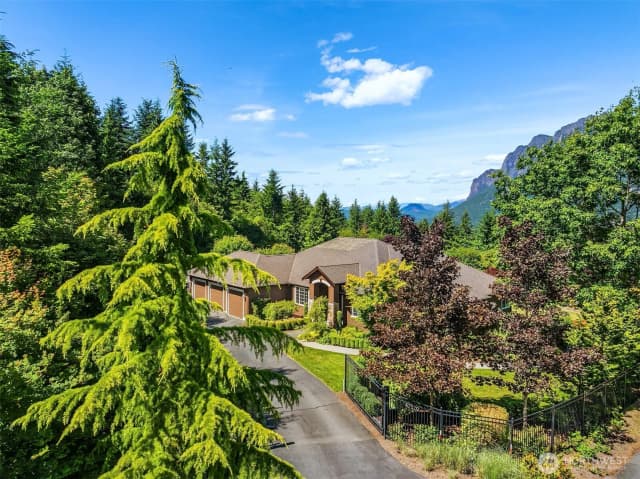 Property photo for 42520 Se 149th Place, North Bend photo 2