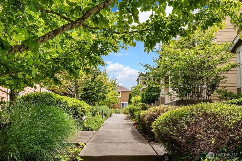 Property photo for 2422 Ne Keystone Court, Issaquah photo 36