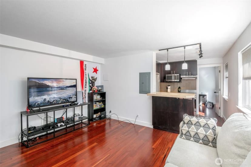 Property photo for 752 Bellevue Avenue E #208, Seattle photo 11