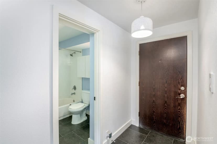 Property photo for 752 Bellevue Avenue E #208, Seattle photo 4