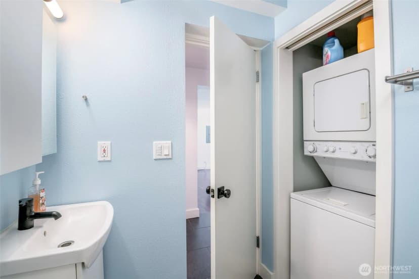 Property photo for 752 Bellevue Avenue E #208, Seattle photo 8