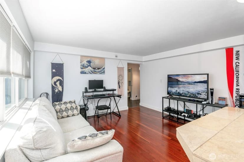 Property photo for 752 Bellevue Avenue E #208, Seattle photo 10