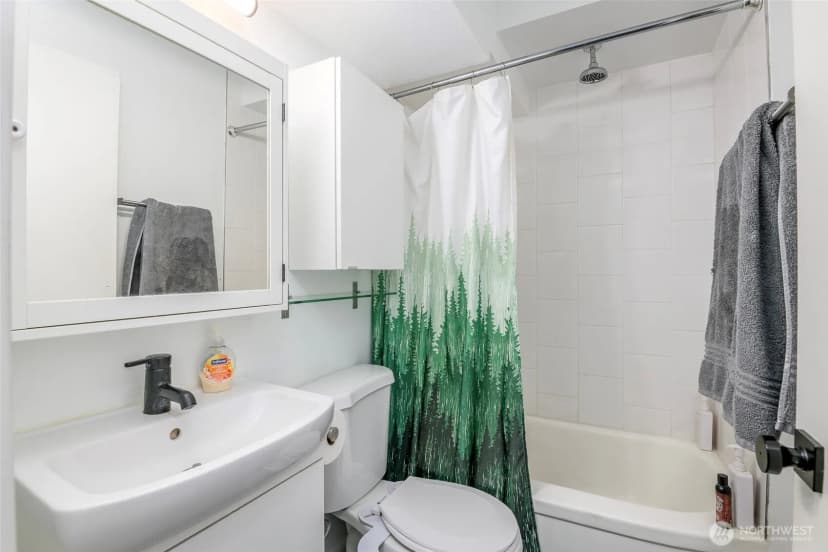 Property photo for 752 Bellevue Avenue E #208, Seattle photo 16