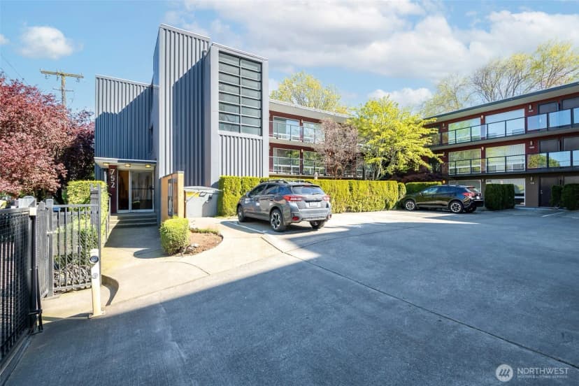Property photo for 752 Bellevue Avenue E #208, Seattle