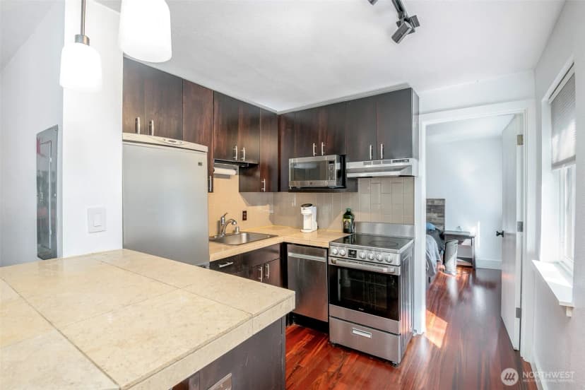 Property photo for 752 Bellevue Avenue E #208, Seattle photo 12