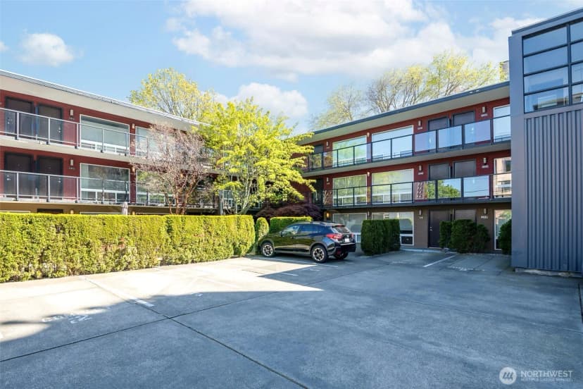 Property photo for 752 Bellevue Avenue E #208, Seattle photo 19