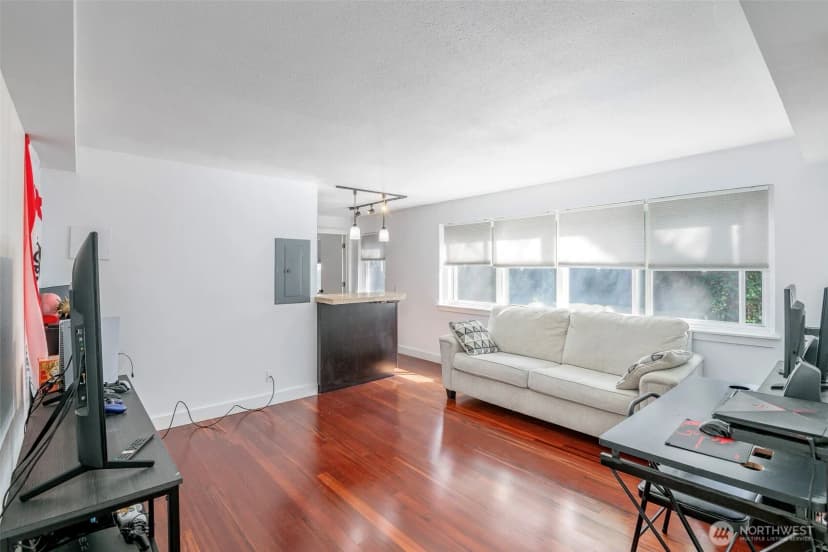 Property photo for 752 Bellevue Avenue E #208, Seattle photo 9