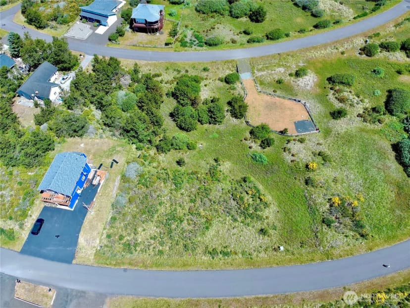 Property photo for 444 S Portal Loop Sw, Ocean Shores photo 15
