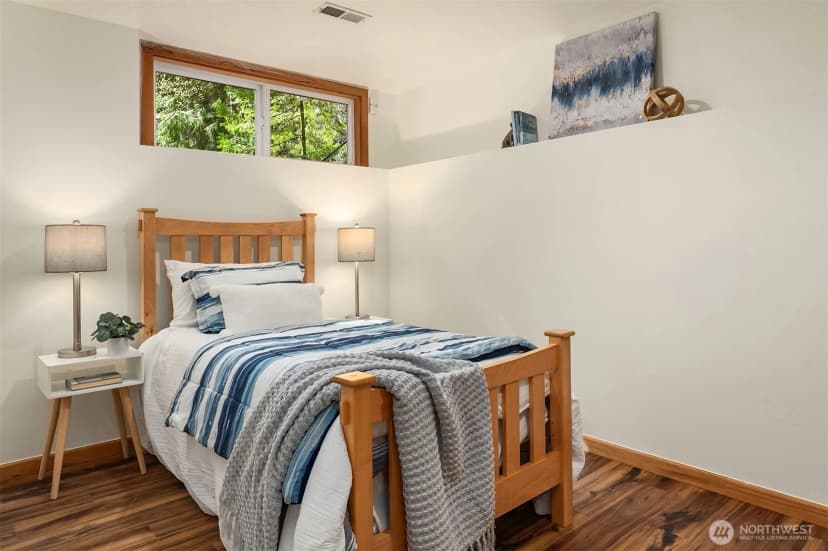 Property photo for 5021 E Mercer Way, Mercer Island photo 32