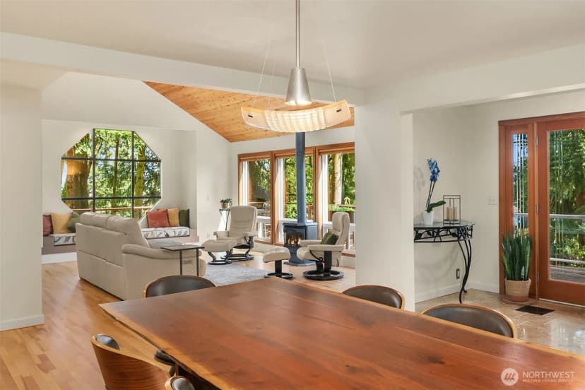 Property photo for 5021 E Mercer Way, Mercer Island photo 13
