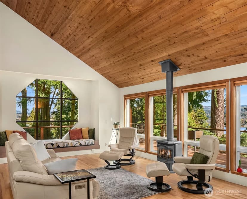 Property photo for 5021 E Mercer Way, Mercer Island photo 17
