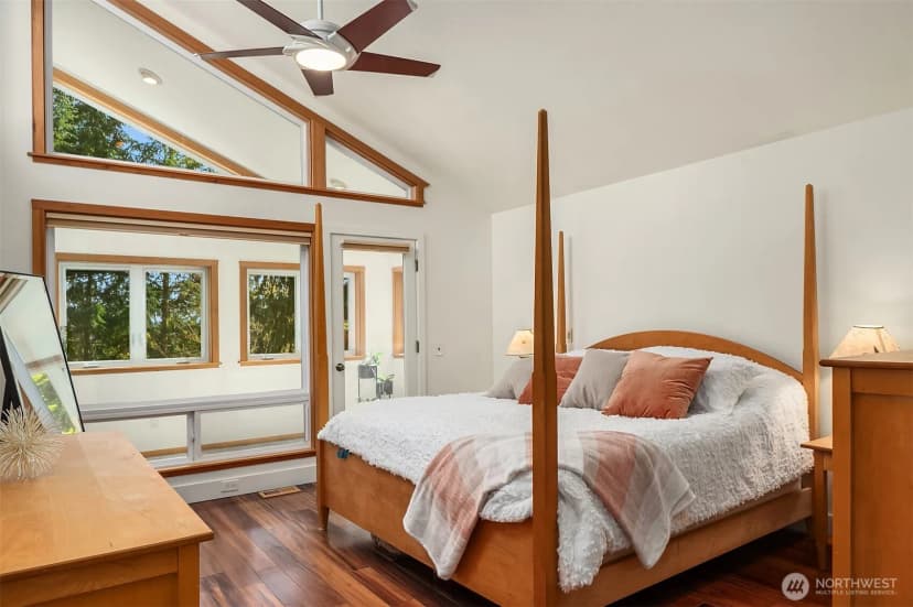 Property photo for 5021 E Mercer Way, Mercer Island photo 22