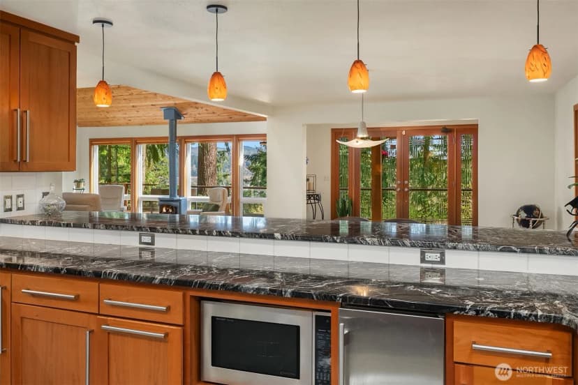 Property photo for 5021 E Mercer Way, Mercer Island photo 12