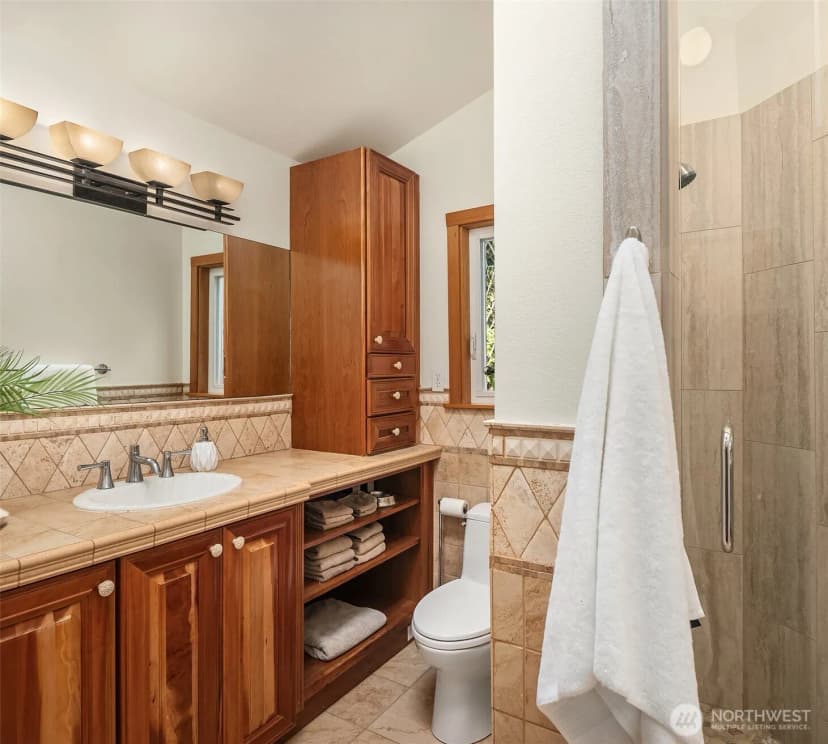 Property photo for 5021 E Mercer Way, Mercer Island photo 24