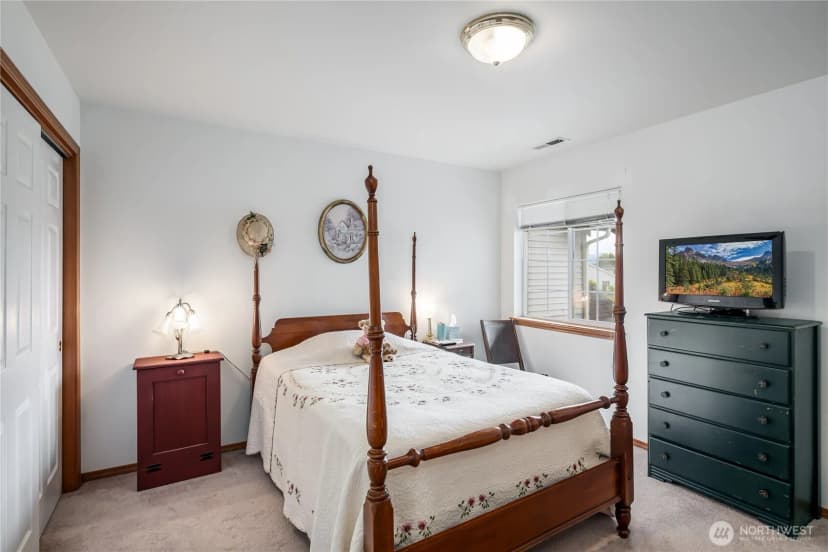 Property photo for 2213 James Circle #b, Lynden photo 18