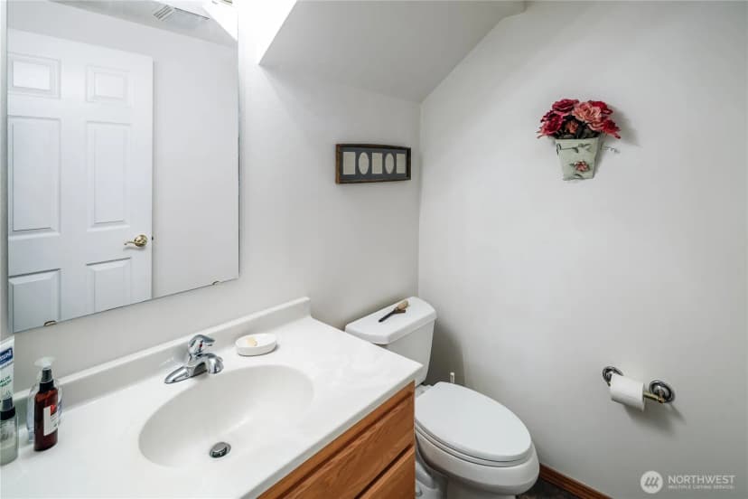 Property photo for 2213 James Circle #b, Lynden photo 12